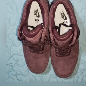 Nike ACG Men's Boots in Burgundy and Tan